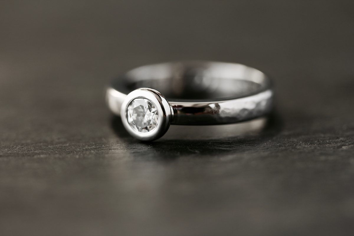 Solitaire "Hofn". - bijoutier joaillier créateur Valenciennes