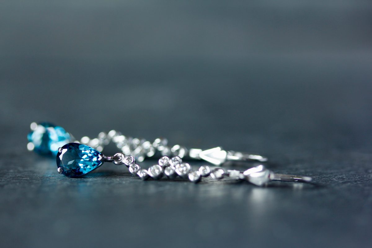 Boucles d'oreilles "Cascades". - bijoutier joaillier créateur Valenciennes