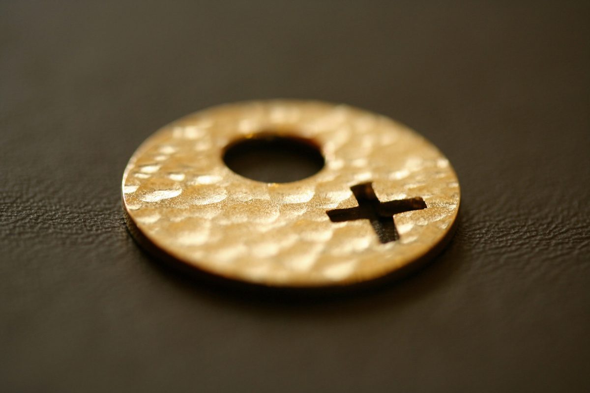 Médaille "First". - bijoutier joaillier créateur Valenciennes