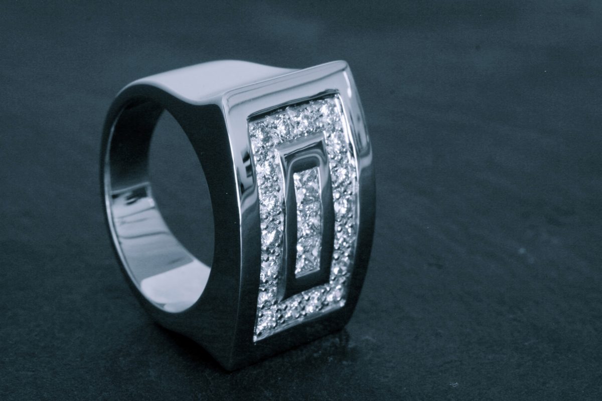 Bague Tetris. Or gris diamants